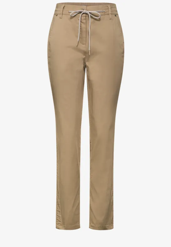 Casual Fit Hose almond cream beige