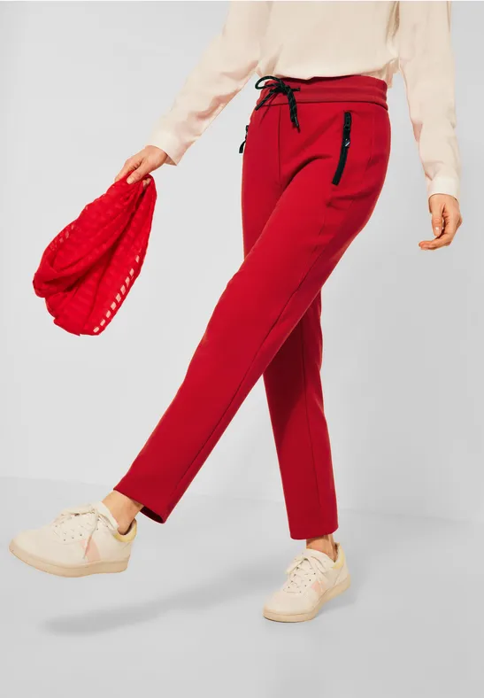 Loose Fit Hose in Inch 28 vibrant red