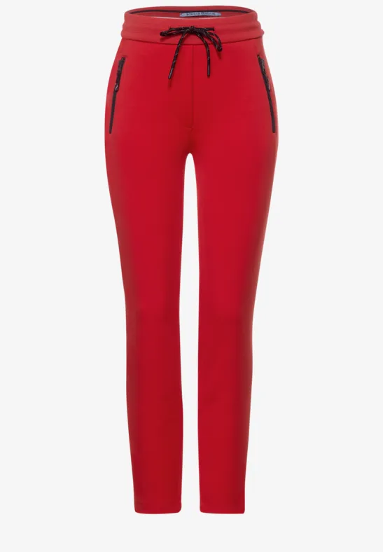 Loose Fit Hose in Inch 28 vibrant red