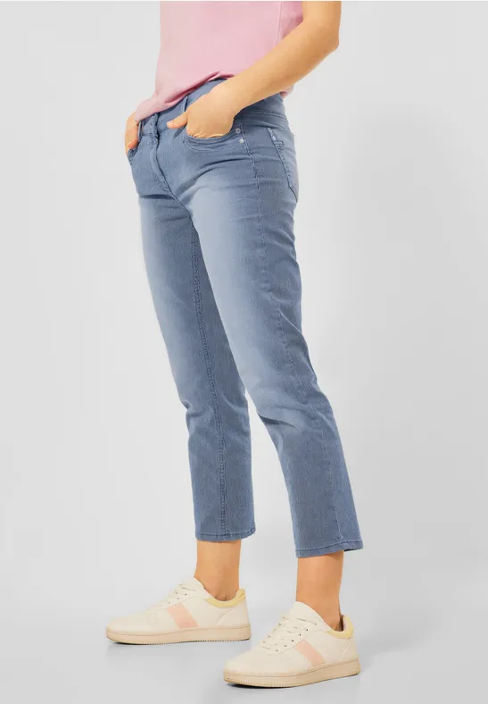 Loose Fit Jeans in 7/8 Länge light blue used wash