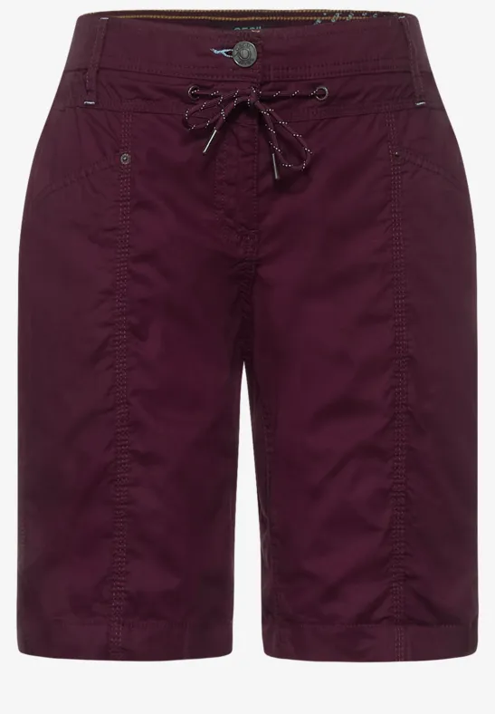Casual-fit short berry juice red