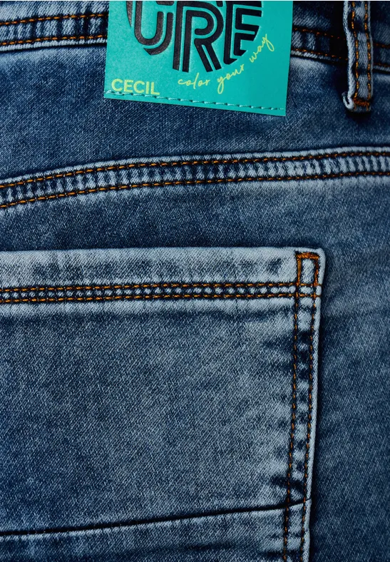 Loose Fit Jeans mid blue wash with tinting