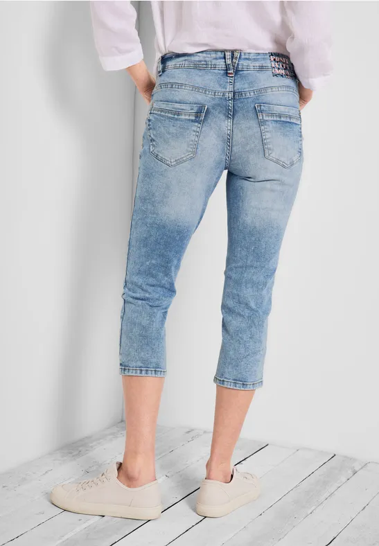 Loose Fit Jeans light blue washed