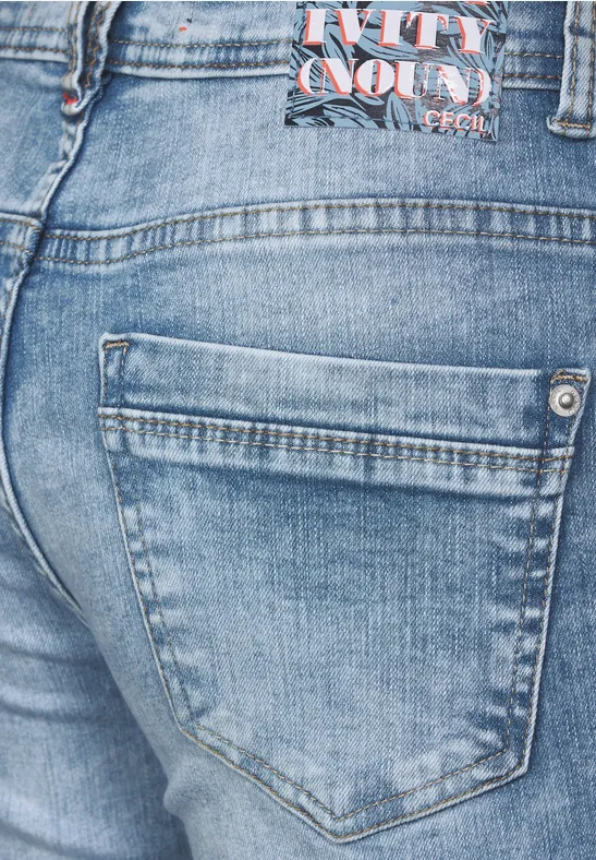 Loose Fit Jeans light blue washed