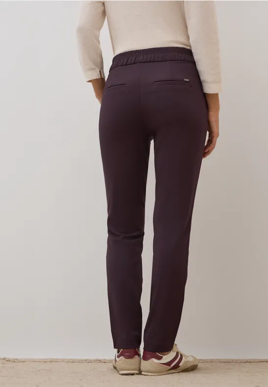 Casual Fit Hose eggplant red