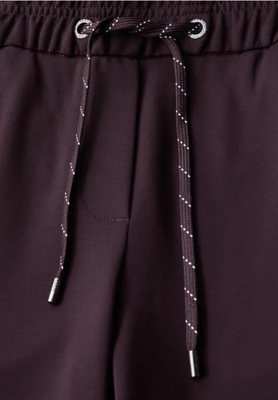 Casual Fit Hose eggplant red