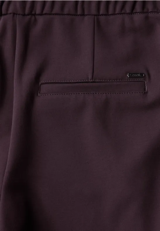 Casual Fit Hose eggplant red