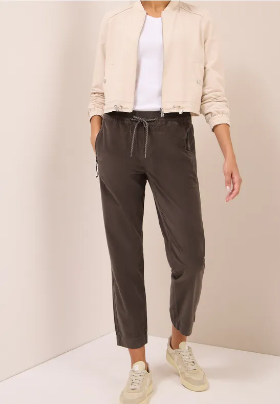 Comfortabele corduroy broek misty taupe