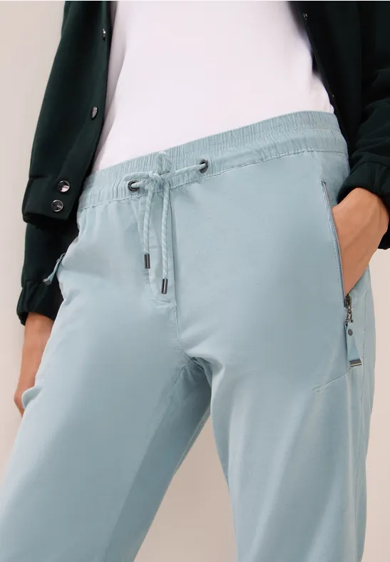 Comfortabele corduroy broek light mint blue
