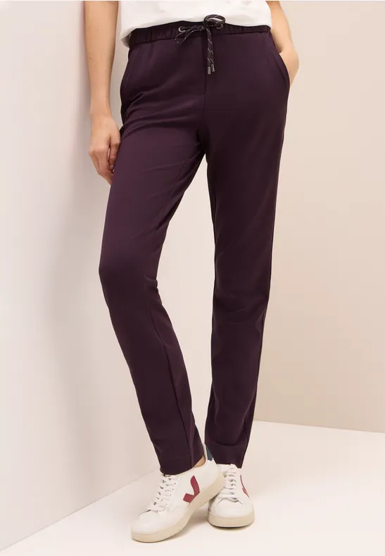 Casual Fit Hose eggplant red
