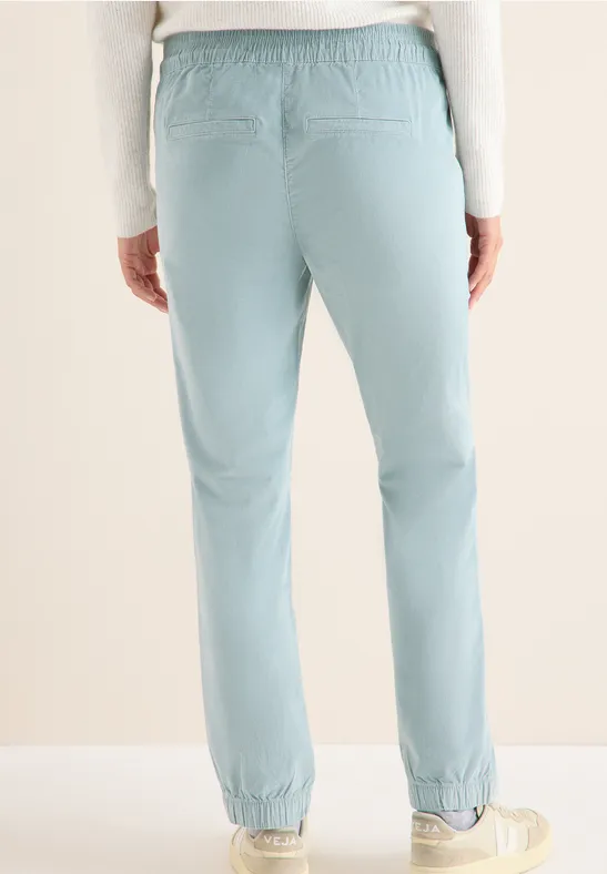 Comfortabele corduroy broek light mint blue