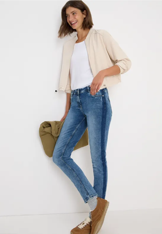 Jeans mit Galonstreifen light blue washed