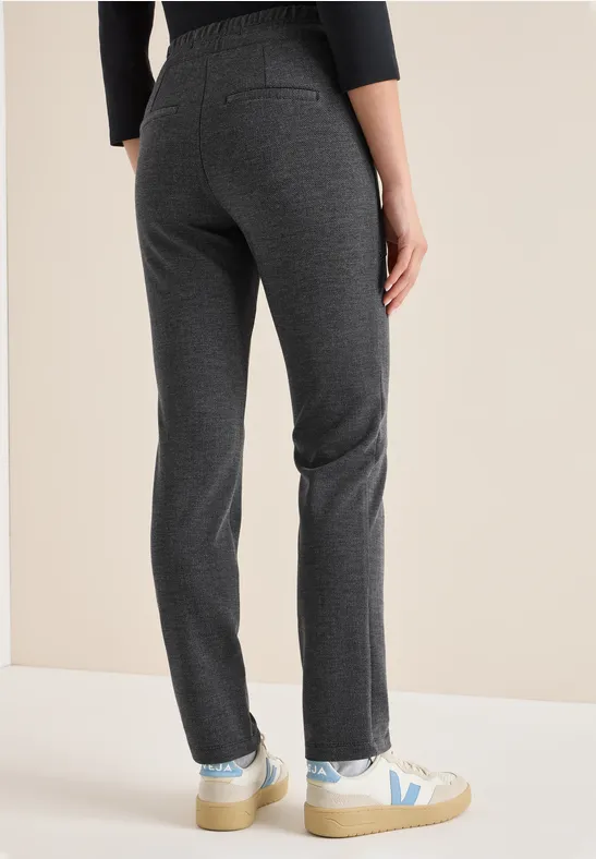 Casual Fit Hose Black