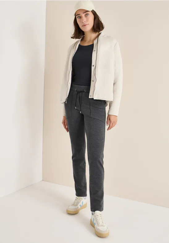 Casual Fit Hose Black