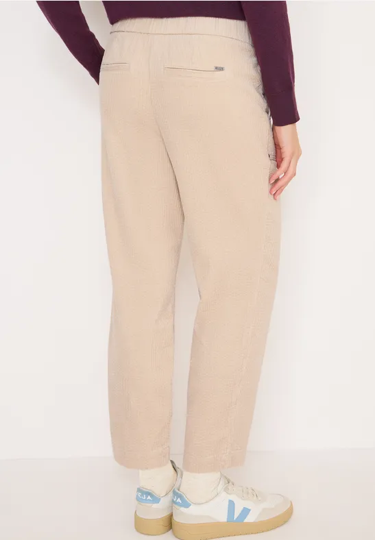 Sportive Loose Fit Cordhose oat milk beige