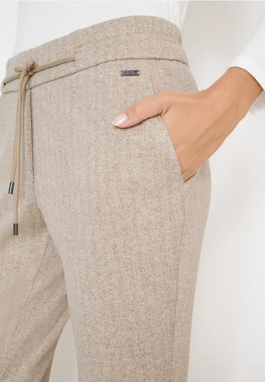 Casual Fit Hose creamy white