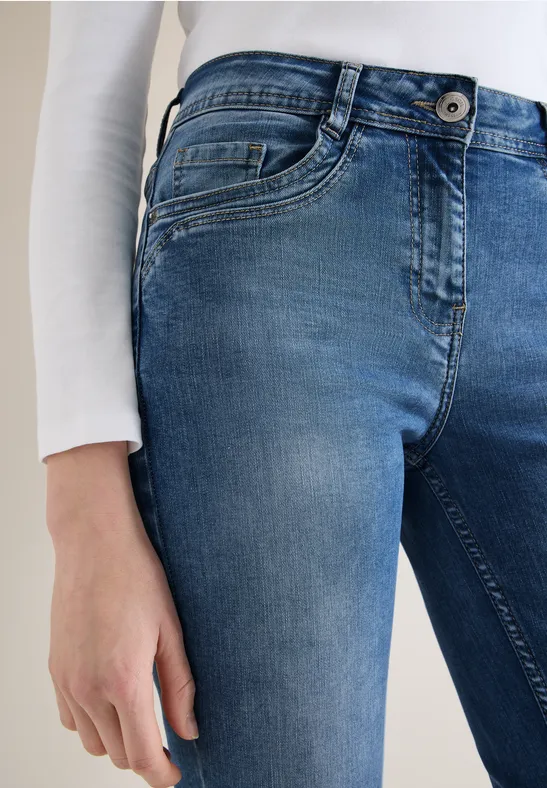 Straight Leg Jeans authentic used wash