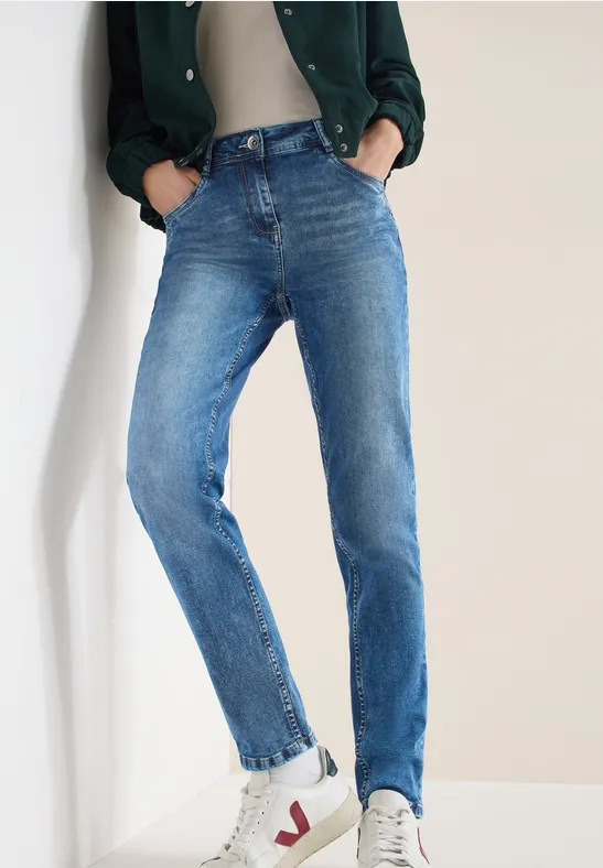 Slim Leg Jeans authentic used wash