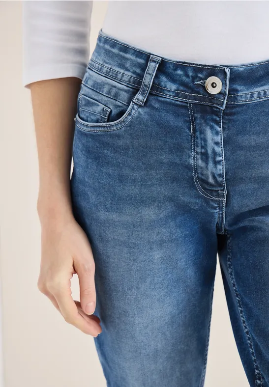 Slim Leg Jeans authentic used wash