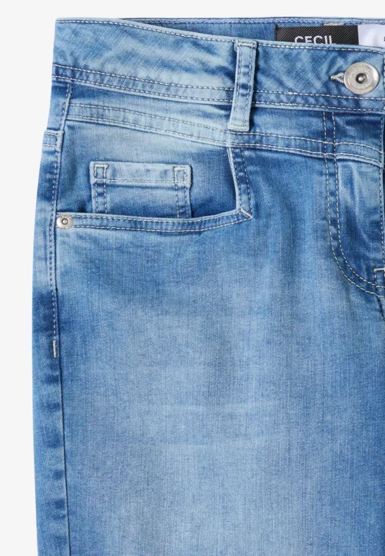Jeans met gewassen look light blue wash