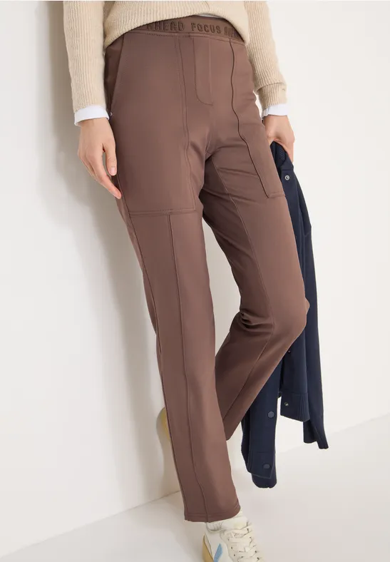 Hose im Causal Fit urban taupe