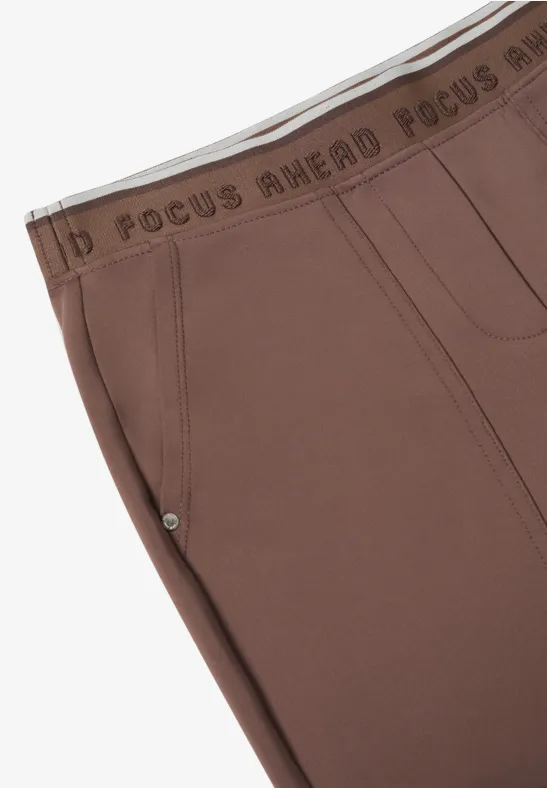 Hose im Causal Fit urban taupe