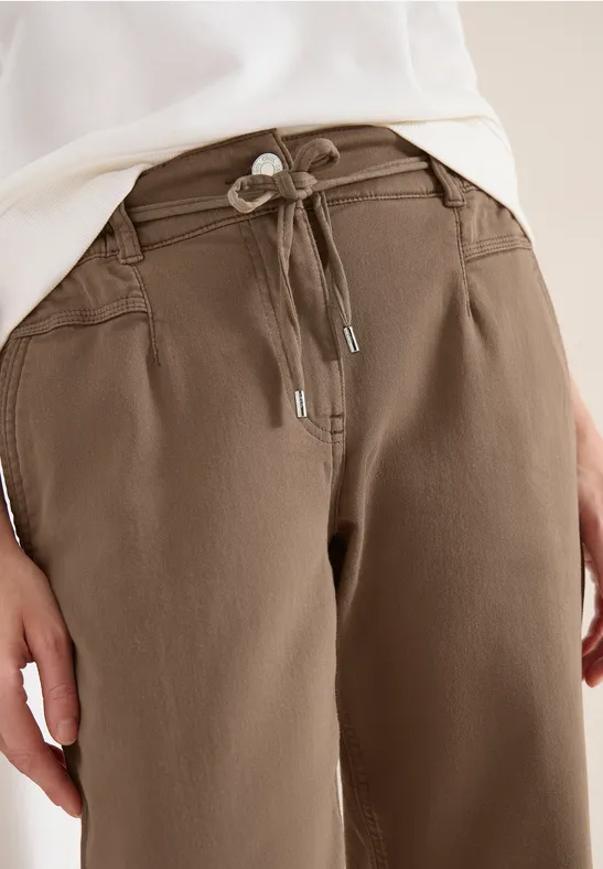 Mid Waist Slim Leg Pantalon Loose Fit coffee taupe