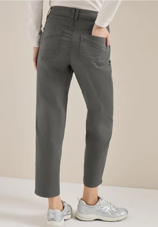 Pantalon Mid Waist Slim Leg en Casual Fit clear khaki