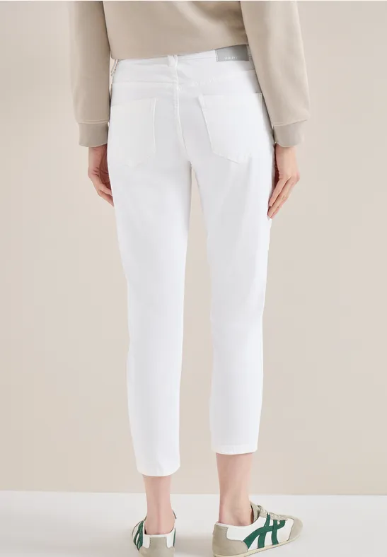 Mid Waist Slim Leg Jeans im Casual Fit White