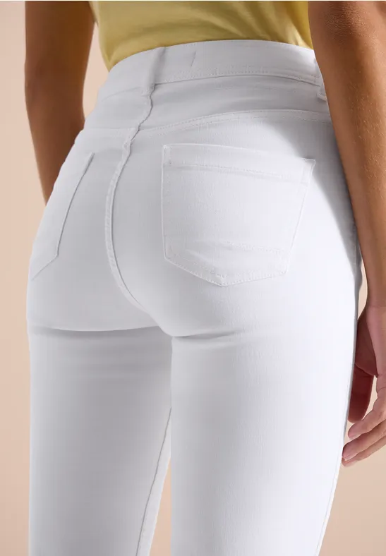 3/4 Slim Leg jeans in Slim Fit White