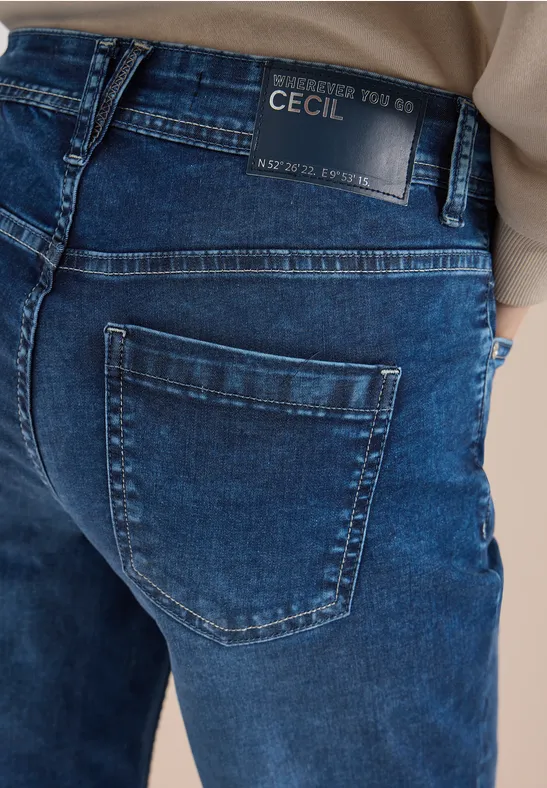 3/4 Slim Leg Jeans im Casual Fit Dark blue wash