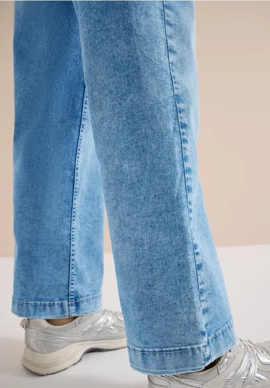 High Waist Wide Leg Jeans im Loose Fit light blue washed