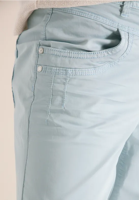 High Waist broek met uitlopende pijpen in Loose Fit diamond blue