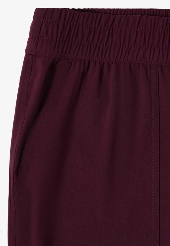 Mid Waist Slim Leg Hose im Cargo-Look grape red