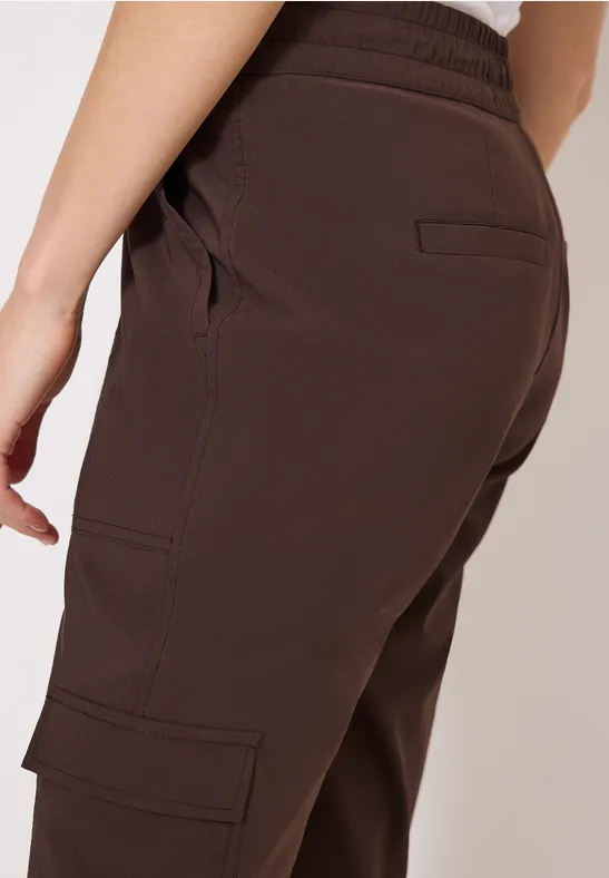 Pantalon Mid Waist Slim Leg au look cargo brown cacao