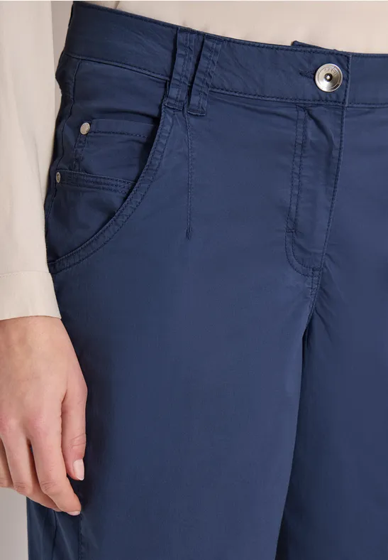 Pantalon Mid Waist Barrel Leg en coupe décontractée sporty denim blue