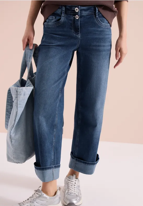 High Waist jeans met wijde pijpen in Slim Fit mid blue wash