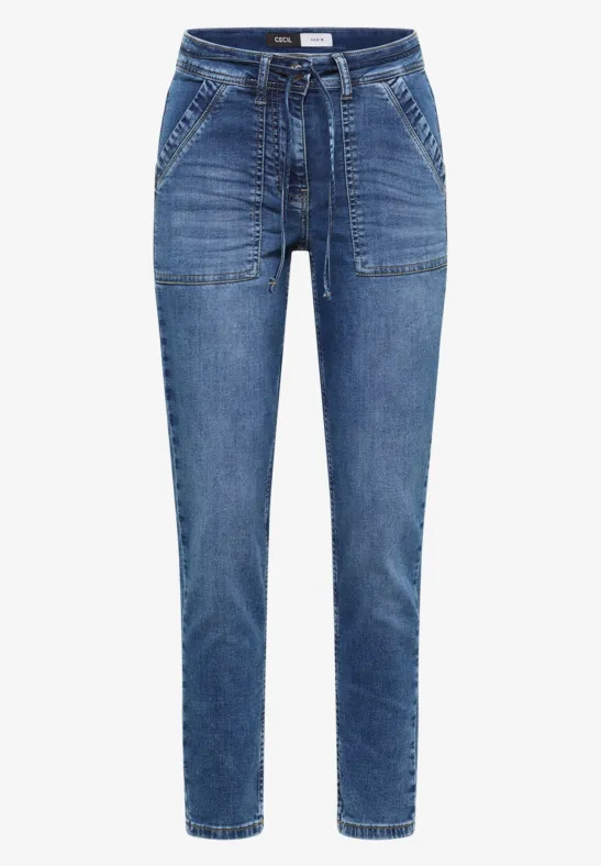 Blaue Jeans mit elastischem Bund, Tunnelzug und schmal zulaufenden Beinen.