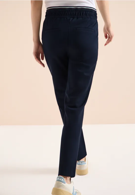 Pantalon Mid Waist Slim Leg en Casual Fit universal blue