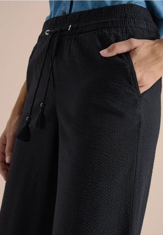 Wide Leg Hose in Seersuckerqualität Black