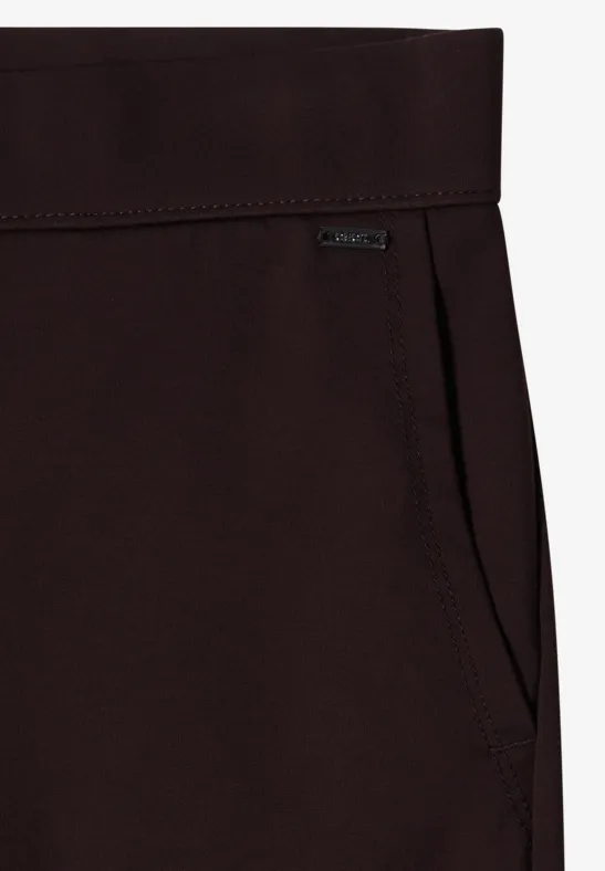 Pantalon brun avec taille élastique et poche latérale