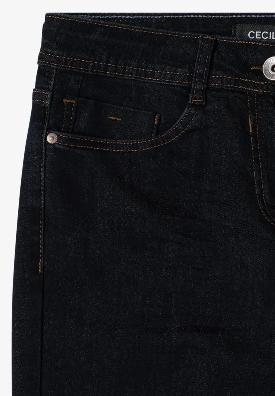 Dunkle Jeanshose aus Denim mit sichtbarem Knopf und mehreren Taschen.