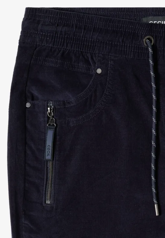 Dunkelblaue Freizeithose mit elastischem Bund, Kordelzug und Reißverschlusstasche vorn.