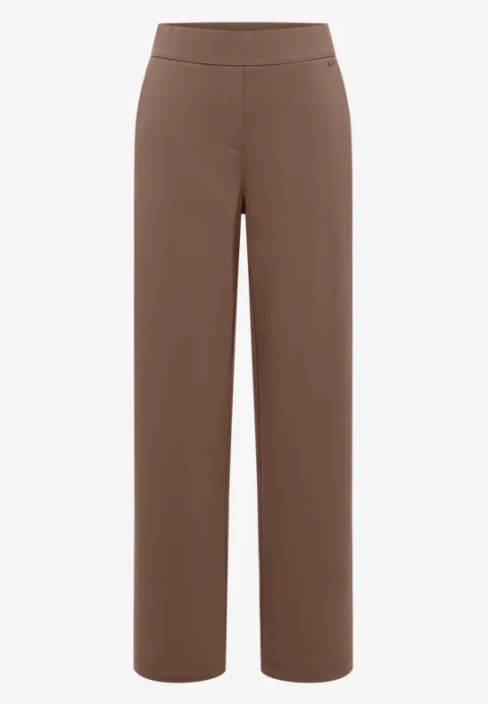 Pantalon marron droit à taille haute et jambes larges.