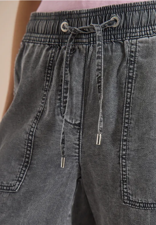 Schwarze Jeans-Jogginghose mit elastischem Bund und Kordelzug