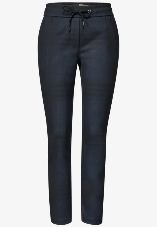 Dunkelblaue, schmal geschnittene Hose mit elastischem Bund und Kordelzug.