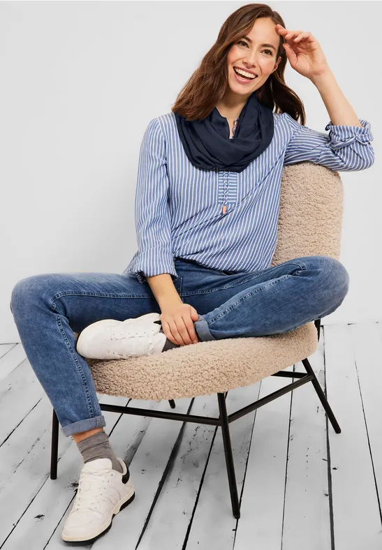 Basic ronde sjaal in effen kleur deep blue