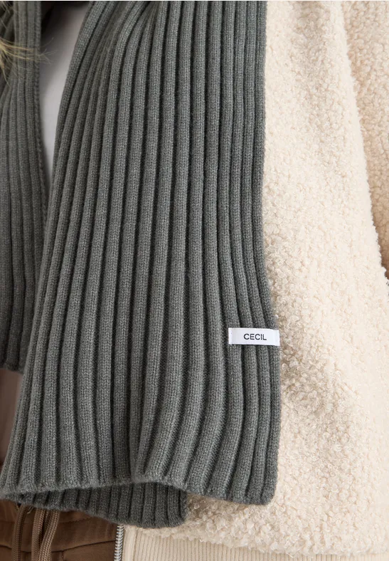 Strickschal pastel olive