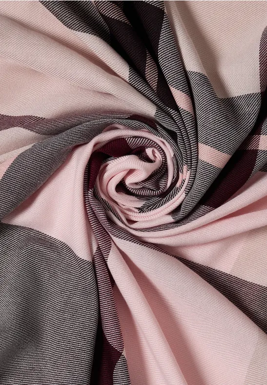 Foulard à carreaux avec de fines franges berry red