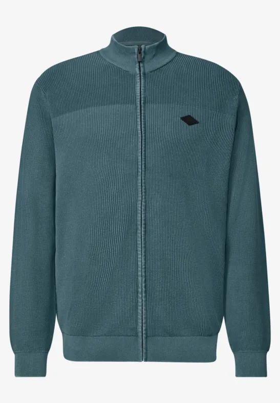 Grüner Fleece-Zipper mit Stehkragen und Rippbündchen, dezentes Logo auf der Brust.